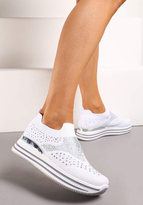 Białe Buty Sportowe na Niskiej Platformie z Elastyczną Cholewką Lunaresa