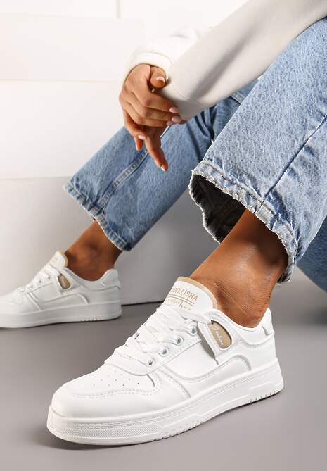 Biało-Beżowe Sneakersy z Cholewką przed Kostkę z Delikatną Perforacją Trissa