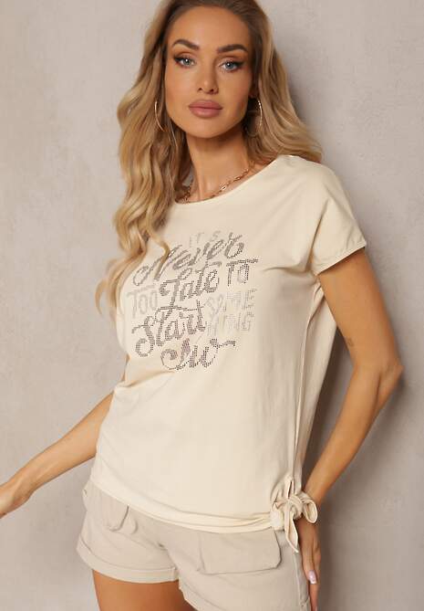 Beżowy T-shirt z Bawełny Ozdobiony Asymetrycznym Wiązaniem na Dole i Cyrkoniami Timanel