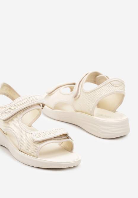 Beżowe Sportowe Sandały na Płaskiej Podeszwie na Rzep Ozdobione Perforacją Tesianne 6