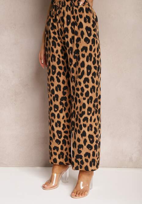 Pantaloni din viscoză maro-negru cu picior larg și elastic în talie cu imprimeu animal print Vikiamia 4