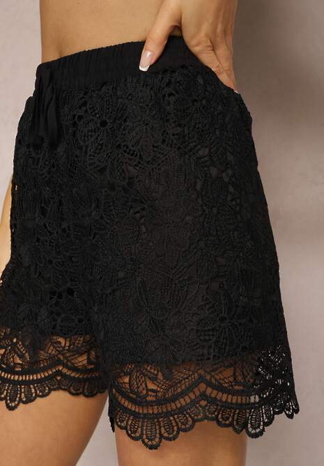 Czarne Wiskozowe Szorty z Koronki High Waist Wykończone Gumką w Pasie Nellisha 5
