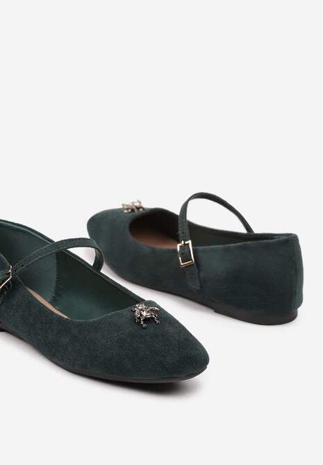 Zielone Balerinki na Płaskiej Podeszwie Wykończone z Przodu Metaliczną Aplikacją Eviane 6