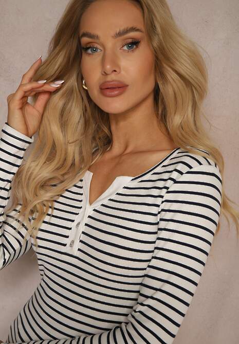 Biała Bawełniana Bluzka Longsleeve w Paski z Prążkowanego Materiału z Guzikami Temida 5