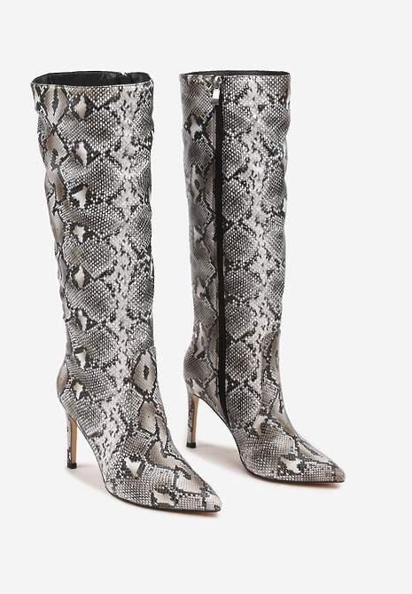 Czarne Kozaki w Wężowy Wzór na Obcasie Typu Szpilka z Delikatnie Marszczoną Cholewką Tairis 5