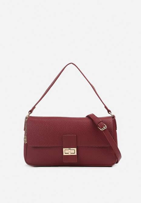 Bordowa Torebka Prostokątna z Metalicznym Breloczkiem i Dodatkowym Paskiem Cremma
