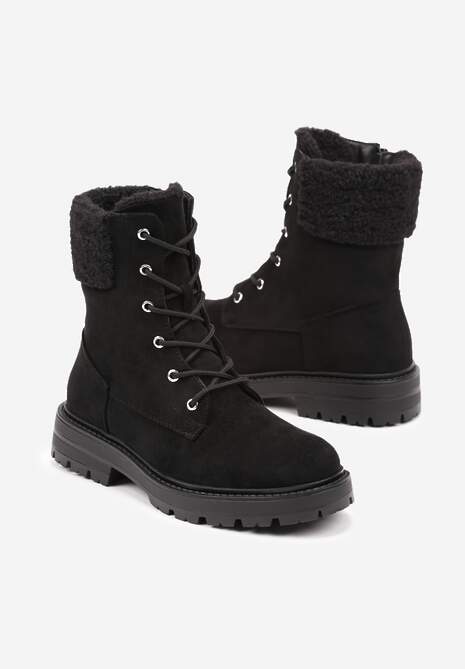 Czarne Botki Typu Workery na Płaskiej Podeszwie z Barankowym Futerkiem przy Cholewce Nevathira 5