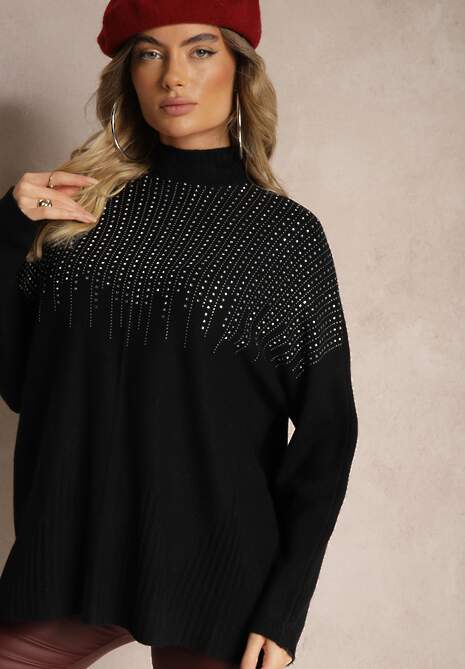 Czarny Golf o Kroju Oversize z Eleganckim Cyrkoniowym Zdobieniem przy Dekolcie Melirra 4