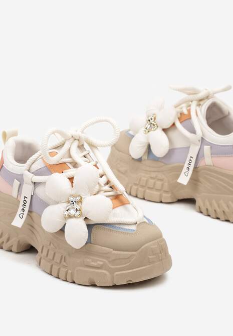 Ciemnobeżowe Sneakersy na Tłoczonej Podeszwie z Podwójnymi Sznurówkami i Kwiatową Naszywką Nitina 6