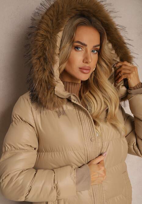 Beżowa Kurtka Pikowana o Długim Kroju z Kapturem Wiązana w Pasie z Odpinanym Futerkiem Phorira 5
