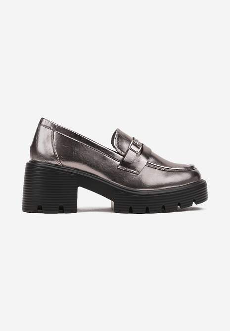 Srebrne Półbuty w Stylu Loafersów na Obcasie Zdobione Łańcuszkiem Felarionis 4