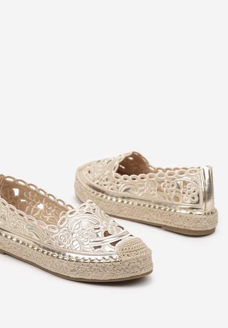 Złote Płaskie Espadryle z Ażurową Cholewką Elearwen 6