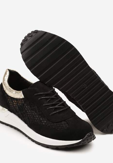 Czarne Sneakersy z Ażurowym Zdobieniem i Metalicznymi Wstawkami Sesovienna 6