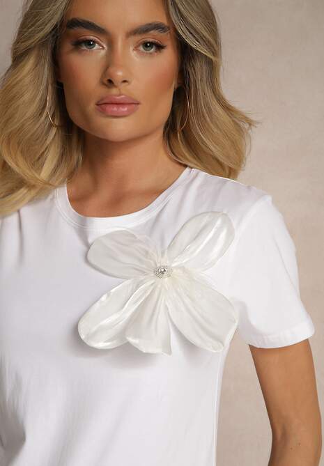 Biały T-shirt z Bawełny Ozdobiony Cyrkoniami Piórami i Kwiatem 3D Desoniel 5