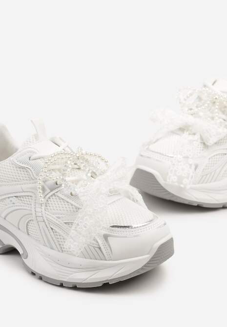 Białe Sneakersy z Koralikami Kokardą i Geometrycznym Wzorem Sarivela 6