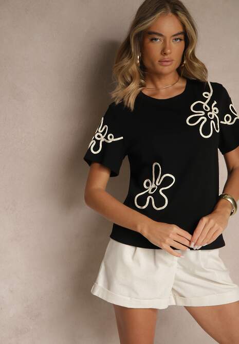 Czarny T-shirt Zdobiony Aplikacjami w Kształcie Kwiatów Tilasea 4