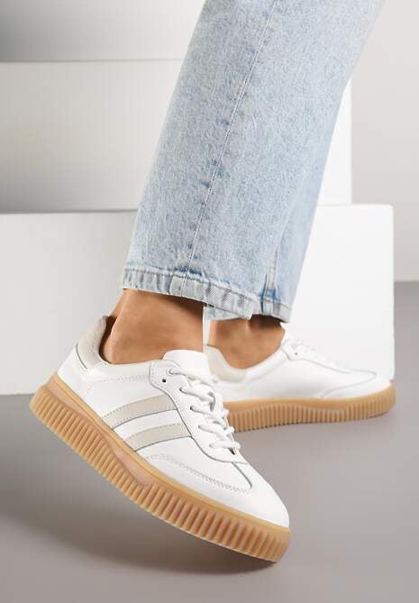 Białe Zamszowe Sneakersy w Stylu Kultowych Tenisówek ze Skórzaną Wkładką i Wzorem w Panterkę Tenannia
