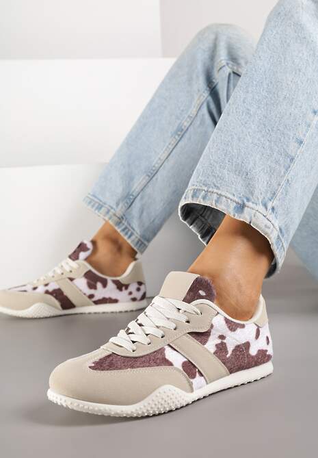 Czarno-Białe Sneakersy Ozdobione Tłoczeniem Halennesa