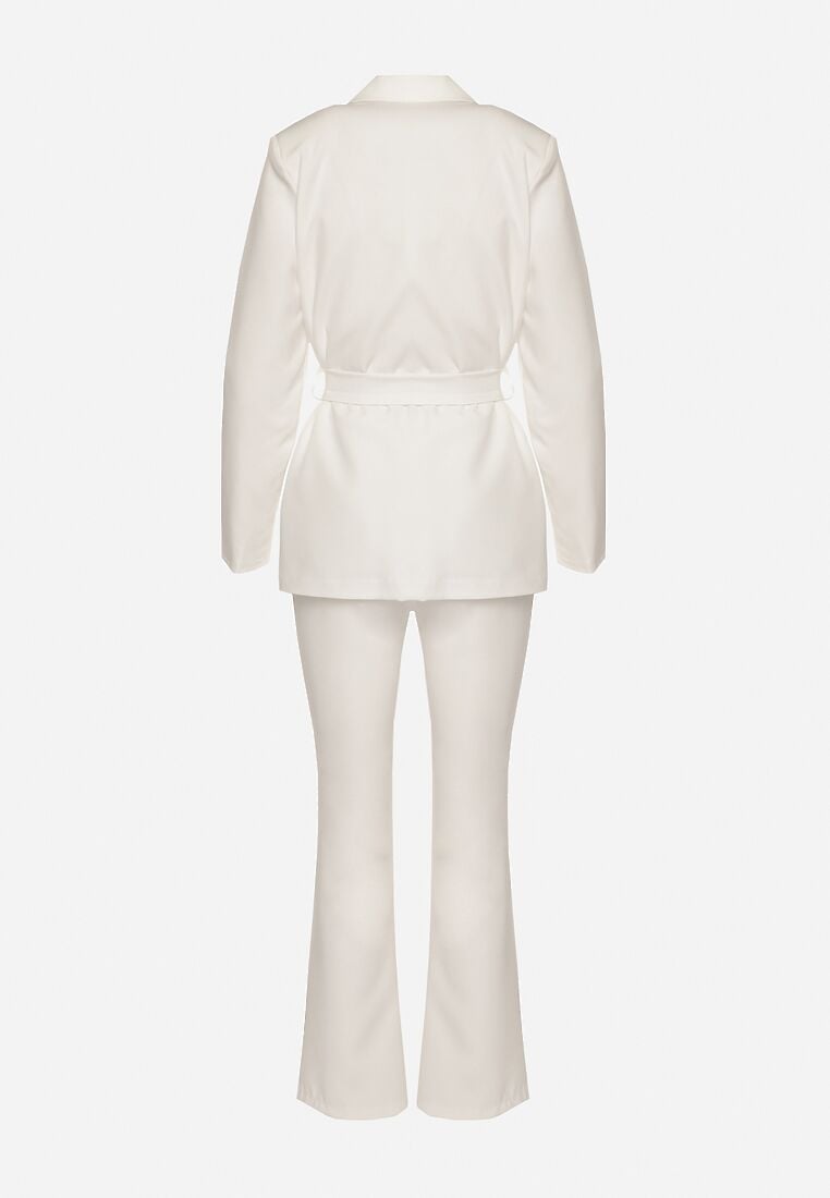 Biały Komplet o Garniturowym Kroju z Marynarką z Wiązaniem i Spodniami Falestra 7