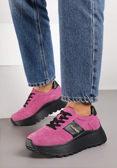 Różowo-Czarne Sneakersy na Platformie z Naturalnego Zamszu z Geometrycznym Wzorem i Napisem Latalissa