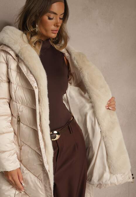 Beżowa Kurtka z Pikowanym Przeszyciami Wiązanym Paskiem i Kapturem z Futrem Fenida 6