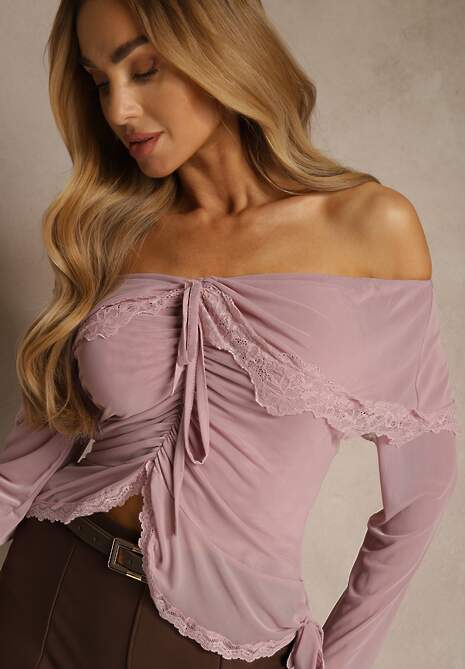 Różowa Bluzka Off Shoulder z Falbankami z Siateczki z Bawełny i Wiskozy Fenisella 5