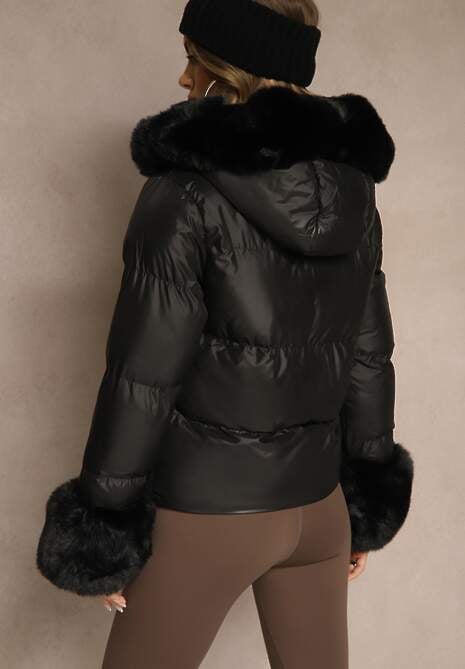 Czarna Kurtka z Pikowanymi Przeszyciami i Futerkowymi Zdobieniami Olindea 4