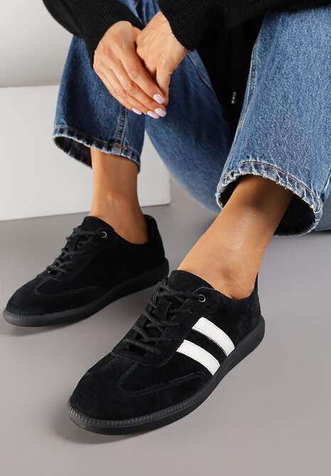 Czarno-Białe Płaskie Sneakersy ze Skóry Naturalnej z Ozdobnymi Paskami Nelarielis