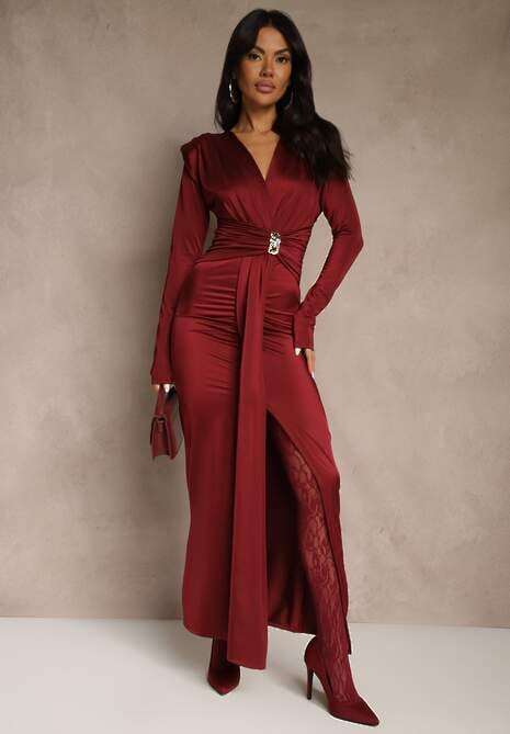 Bordowa Koktajlowa Sukienka z Rozcięciem na Nogę Zdobiona Trenem Atirga