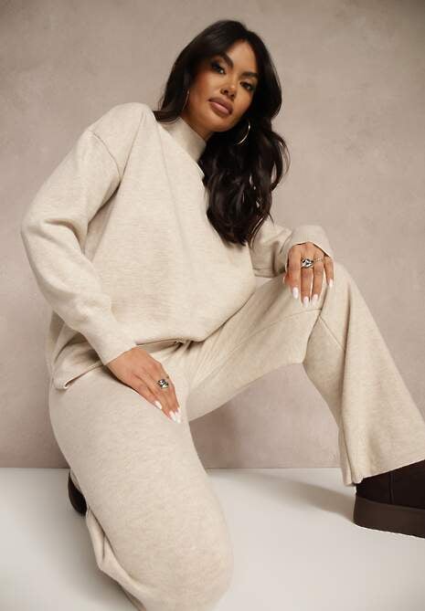 Jasnobeżowy Komplet Dzianinowy z Wełną i Bawełną Sweter Golf i Szerokie Spodnie  Reipella