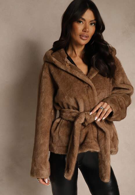 Jasnobrązowa Futerkowa Kurtka z Kapturem i Wiązanym Paskiem Zetele