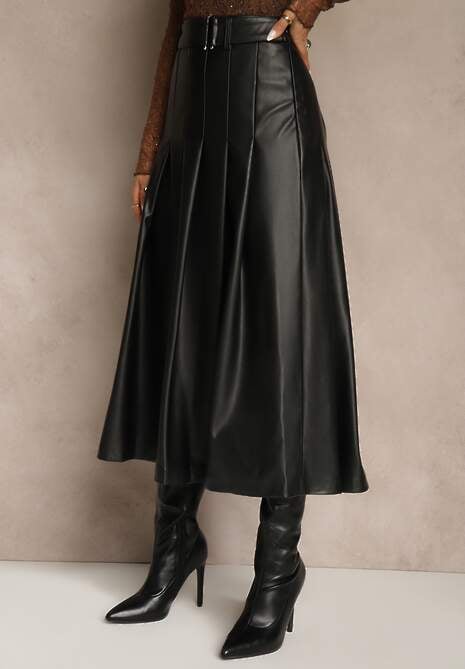 Czarna Plisowana Spódnica z Imitacji Skóry o Rozkloszowanym Kroju Tusdera 4