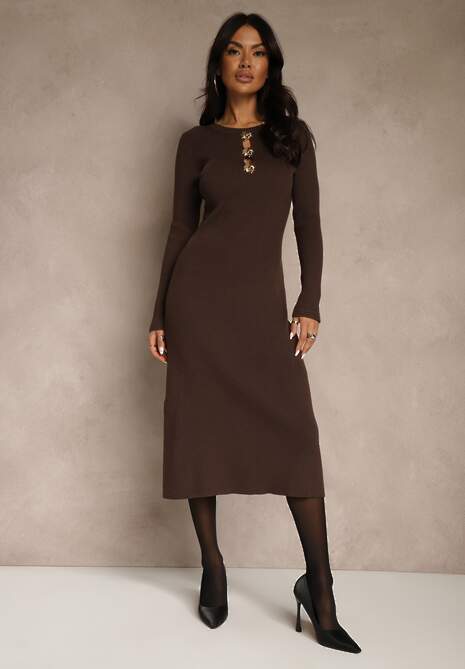 Brązowa Prążkowana Sukienka z Dzianiny z Wiskozą Zdobiona Aplikacjami Tusmeira