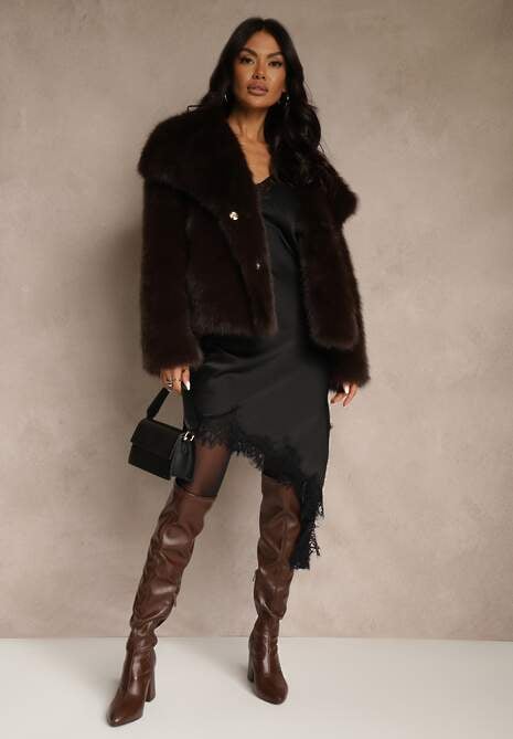 Czarna Satynowa Sukienka Asymetryczna z Koronką Monoria 4