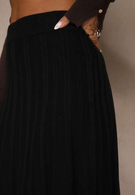 Czarna Dzianinowa Spódnica Plisowana o Rozkloszowanym Kroju Tuswia 5
