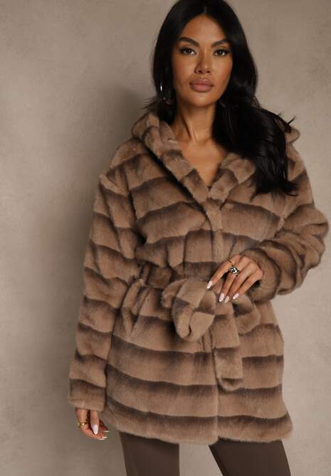 Beżowa Kurtka Futrzana z Nieodpinanym Kapturem Ozdobiona Paskiem Zetelia