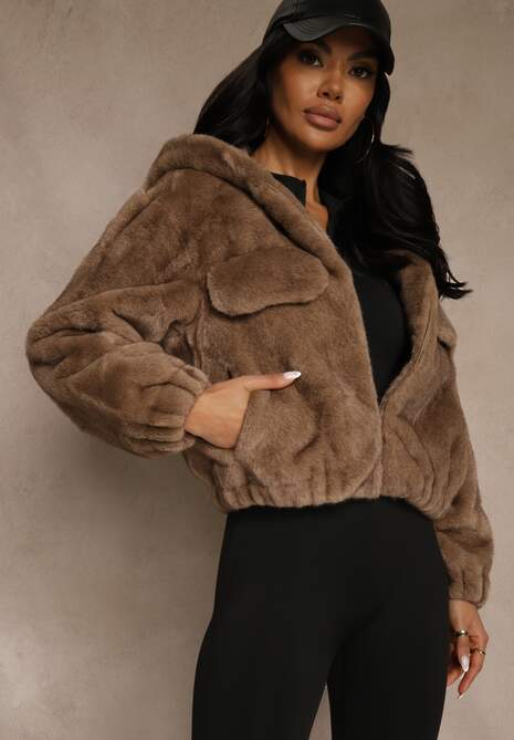 Beżowa Kurtka Futerko o Kroju Bomberki z Kapturem i Imitacją Kieszeni Awedana 4