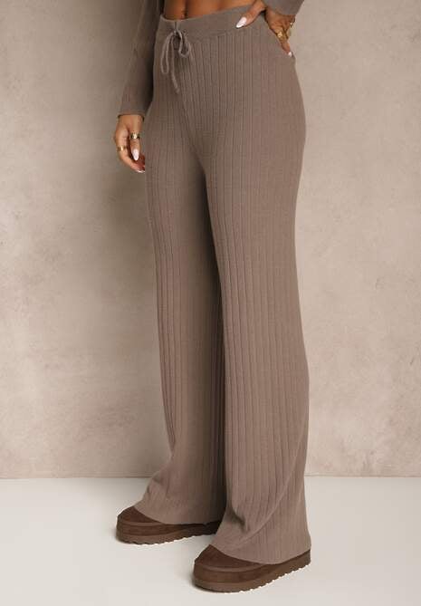 Ciemnobeżowy Komplet Prążkowany z Bawełną Sweter Oversize i Szerokie Spodnie Wedorena 4