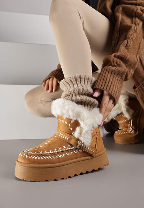 Brązowe Śniegowce na Platformie z Futerkiem i Haftowanym Wzorem Celatusa