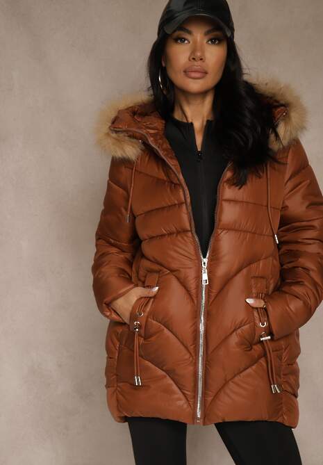 Brązowa Trapezowa Kurtka z Pikowanymi Przeszyciami i Kapturem z Odpinanym Futrem Deoiala 4