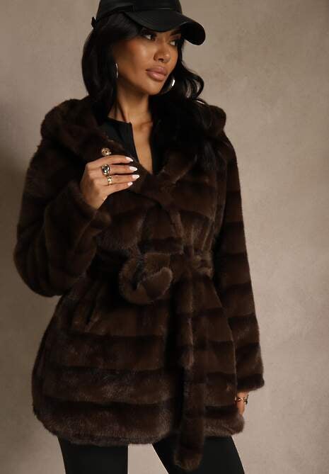 Brązowa Kurtka Futrzana z Nieodpinanym Kapturem Ozdobiona Paskiem Zetelia 4