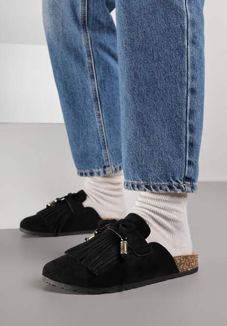 Czarne Boho Klapki Mule z Imitacji Zamszu z Frędzlami i Koralikami Elwedila