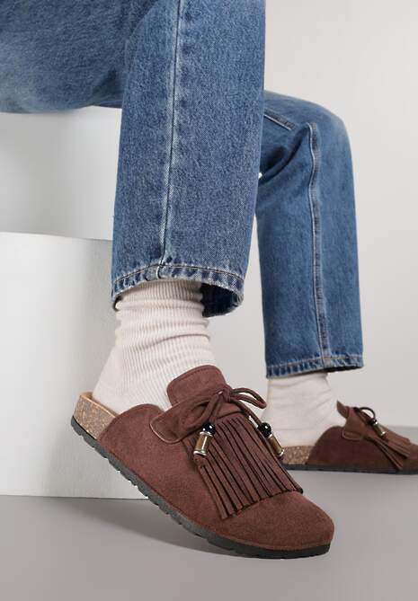 Brązowe Boho Klapki Mule z Imitacji Zamszu z Frędzlami i Koralikami Elwedila
