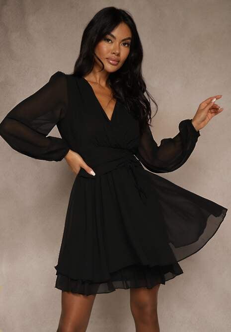 Czarna Siateczkowa Sukienka o Rozkloszowanym Kroju z Dekoltem w Serek Zennela 4