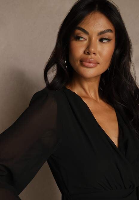 Czarna Siateczkowa Sukienka o Rozkloszowanym Kroju z Dekoltem w Serek Zennela 5