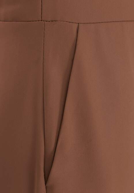 Brązowy Taliowany Kombinezon Ozdobiony Zakładkami Berinola 6