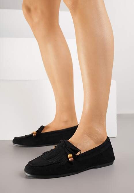 Czarne Mokasyny z Koralikami Kokardą i Frędzlami Nahda