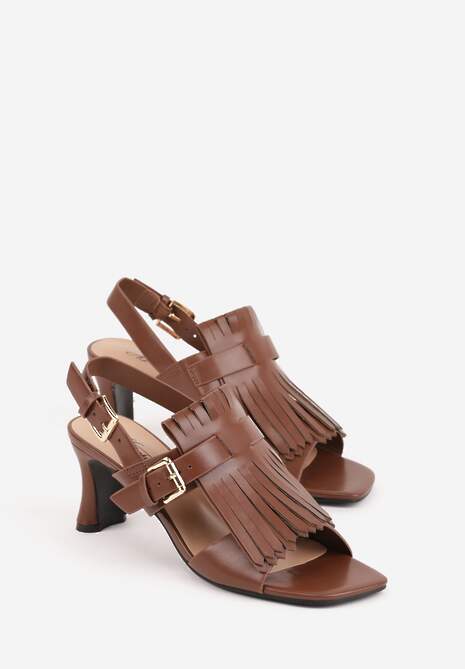 Brązowe Sandały na Słupku z Frędzlami z Przodu Cahriana 5