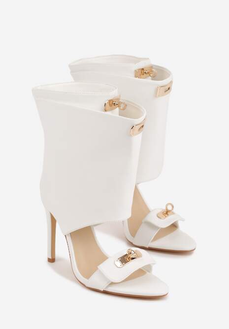 Białe Sandały Typu Botki z Metalicznymi Klamrami Zaehlyss 5