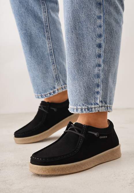 Czarne Półbuty z Zamszu Naturalnego ze Skórzaną Wkładką i Przeszyciami Oaraneva